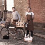 Il Gin Bar su bicicletta arriva pedalando a Londra