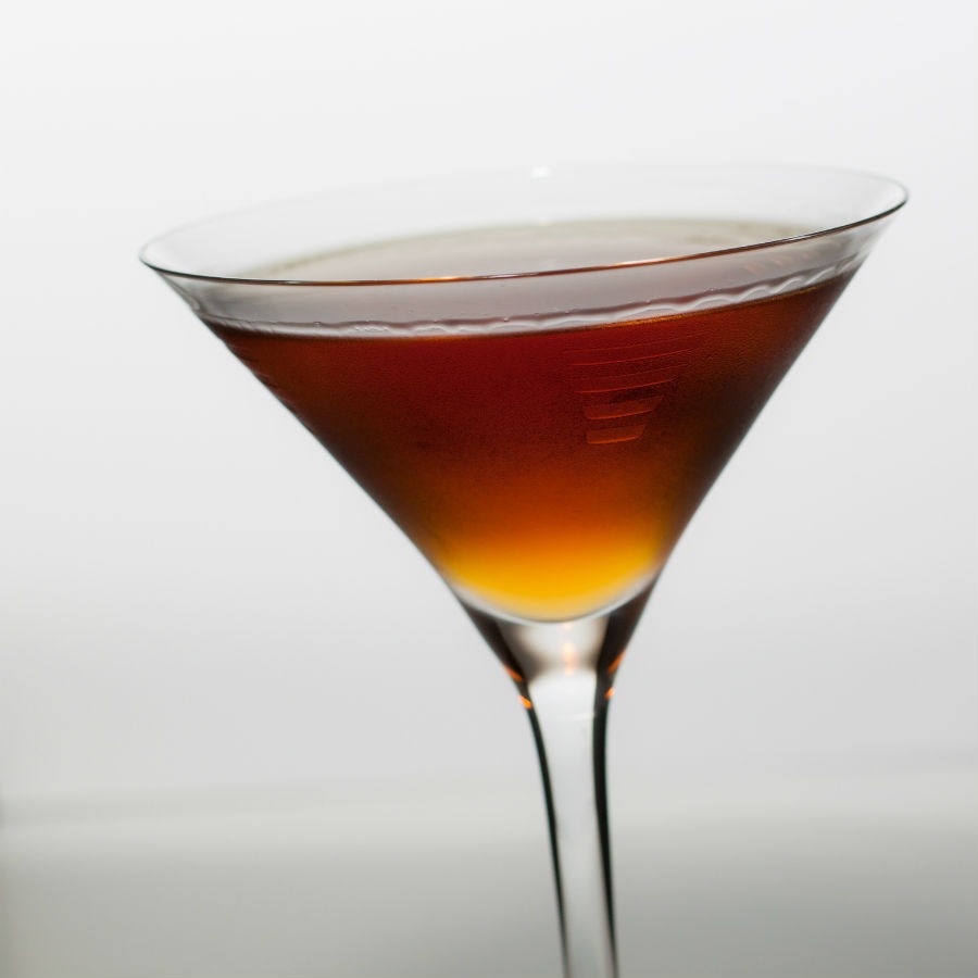 Hanky Panky, un cocktail inventato da Ada Coleman, barlady del Savoy di Londra all'inizio del 20° secolo