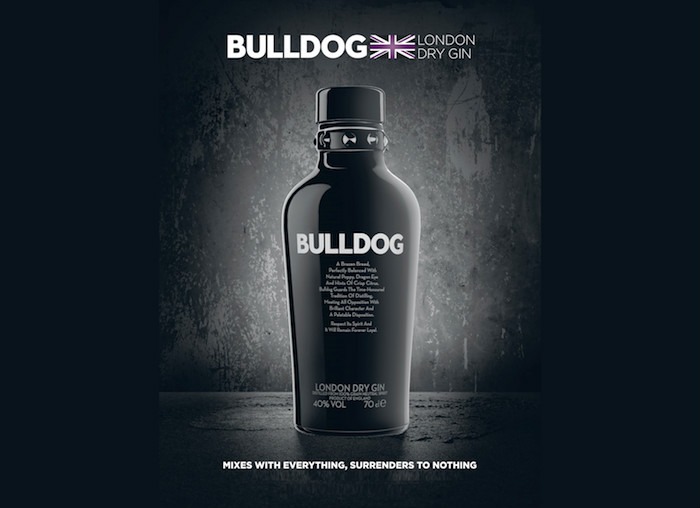 Bulldog Gin in un'immagine pubblicitaria