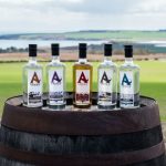 Arbikie AK’s Gin: dai campi di grano alla bottiglia per un vero spirito scozzese
