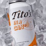 In risposta ai trend attuali, Tito’s Vodka mette in vendita lattine vuote